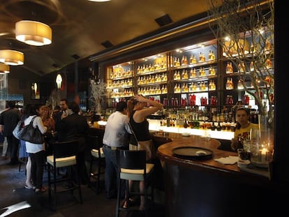 Interior del bar de copas Castellana 8.
