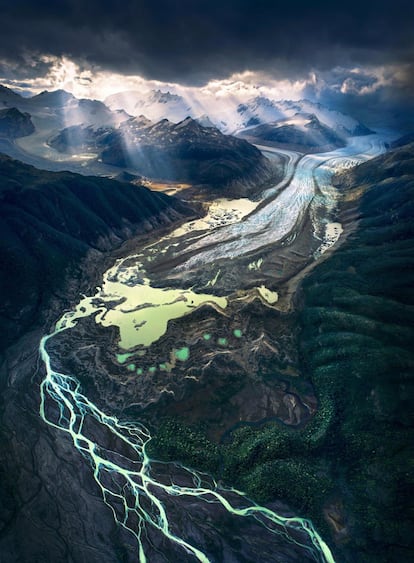 Fotografia da série ganhadora do primeiro prêmio no International Landscape Photographer of the year. Patagônia, Argentina.