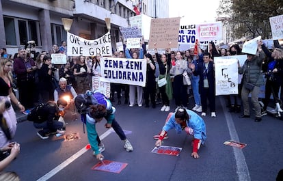 Protestas feministas Serbia Belgrado