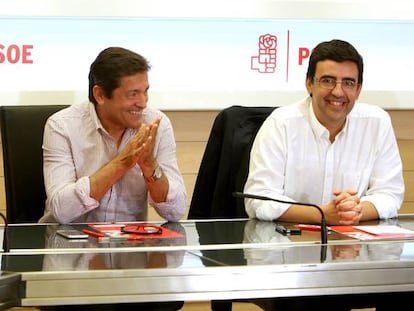 Javier Fernandez en la reuni&oacute;n de la gestora del PSOE.