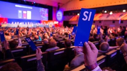 Foto de archivo de una Asamblea General de socios Compromisarios del FC Barcelona.