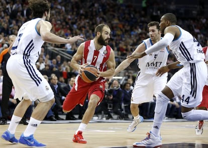 Vassilis Spanoulis, del Olympiakos, en una internada frente al Madrid en la final de la Euroliga de 2013, en Londres.