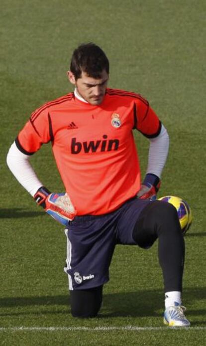 Casillas, durante un entrenamiento del Real Madrid en Valdebebas.