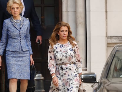 La princesa Haya de Jordania abandona, seguida de su abogada, el tribunal de Londres, el 31 de julio de 2019.