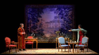 Josep Maria Flotats (izquierda) y Pere Ponce en 'Voltaire / Rousseau. La disputa'.