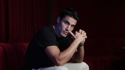 El actor Alex Gonzalez, en la presentación de la nueva colección de OTOO, en la Sala Bonded, en Madrid, el 3 de octubre de 2023.