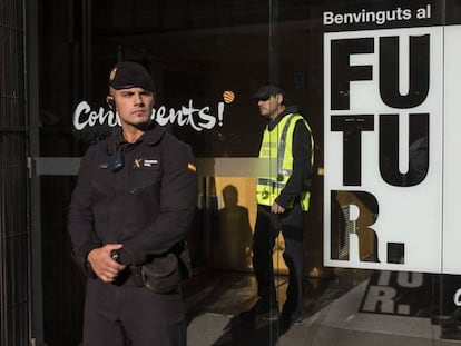 Registro de la Guardia Civil en la sede de Convergència, en 2015