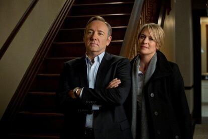 Kevin Spacey y Robin Wright, en una escena de la serie 'House of cards'.