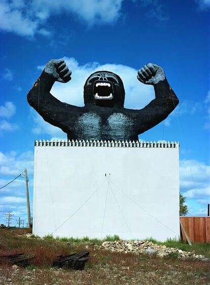 Cartel en City Billboard, Mandan, Dakota del Norte, 1980