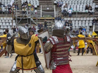 La Monumental de Barcelona acull el campionat del món de lluita de l'edat mitjana.