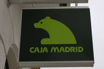 Logotipo de Caja Madrid en una sucursal de Sanchinarro (Madrid). EFE/Archivo