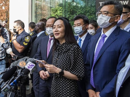 Meng Wanzhou tras salir de los juzgados en Vancouver, Canadá