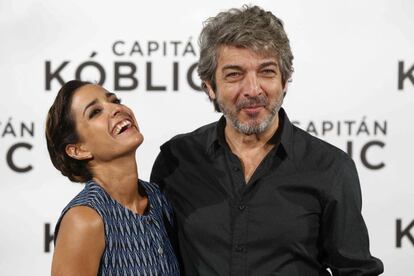 Ricardo Dar&iacute;n junto a Inma Cuesta en la presentaci&oacute;n en Madrid de &#039;Capit&aacute;n K&oacute;blic&#039;. 