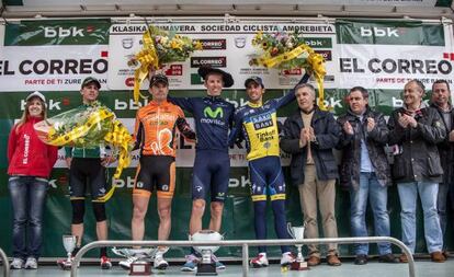 Podio del Gran Premio de Amorebieta, que ganó Rui Costa.