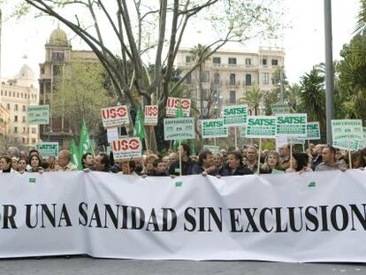 Capçalera d'una manifestació per la sanitat pública l'abril del 2009 davant la conselleria de Sanitat del Govern balear.