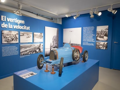 Un Bugatti infantil de gasolina en la exposición de Casas i Galobardes.  / Foto Fundació Palau