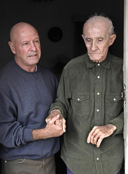 Luis Gómez Moreno (izquierda) y su padre, Luis Gómez Baglietto.