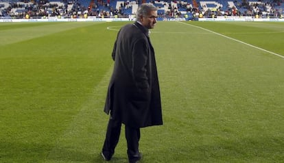 An ego trip too far? Mourinho keeps his appointment with the Bernabéu crowd before the derby.