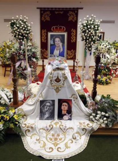 Capilla ardiente de la tonadillera sevillana Marifé de Triana, fallecida esta madrugada a los 76 años.