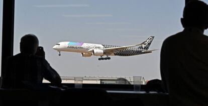 Un Airbus A350-XWB en el Salón Aeronáutico de Farnborough.