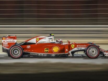 Kimi Raikkonen, piloto de Ferrari, durante el Gran Premio de Bar&eacute;in.