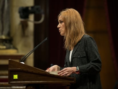 Jéssica Albiach, en un momento de un Pleno en el Parlament. / ALBERT GARCÍA