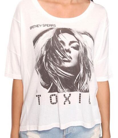 Britney Spears es un icono indiscutible que bien merece su propia camiseta. Ésta es de Forever 21 y cuesta 17.75 euros