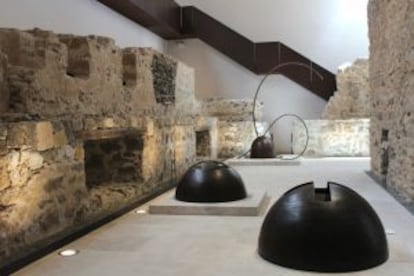 'Gigantes que no molinos...', de Martín Chirino, expuesta en la fundación que lleva su nombre, en Gran Canaria.