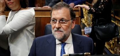 Mariano Rajoy, presidente del Gobierno en funciones, tras la primera jornada del debate de investidura.