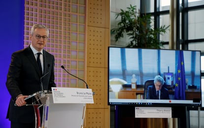 El ministro francés de Economía, Bruno Le Maire, en videoconferencia con el comisario europeo de Mercado Interno, Thierry Breton