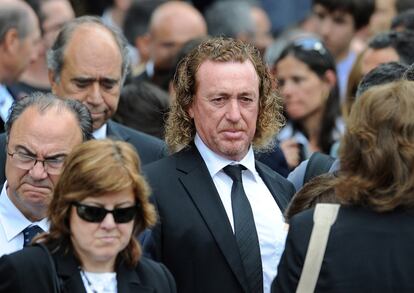 El golfista Miguel Ángel Jimenez asiste al funeral de Severiano Ballesteros en Pedreña.