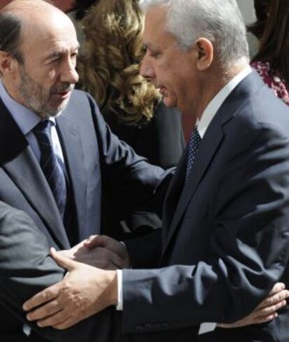 Rubalcaba y Arenas, durante los actos de conmemoración del bicentenario de la Pepa.