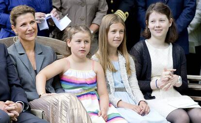 Marta Luisa de Noruega y sus hijas Leah Isadora, Emma Tallulah y Maud Angélica Behn, en Oslo, en 2017.
