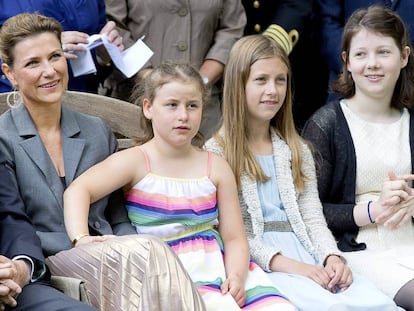 Marta Luisa de Noruega y sus hijas Leah Isadora, Emma Tallulah y Maud Angélica Behn, en Oslo, en 2017.