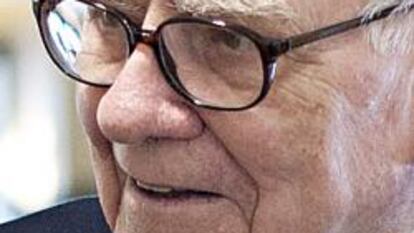 Warren Buffett ocupa el tercer puesto con una fortuna de 44.000 millones