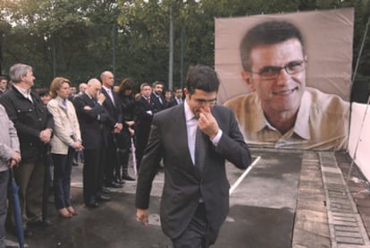 Patxi López, en el acto de homenaje a Eduardo Puelles en el que ETA pretendía matarle.