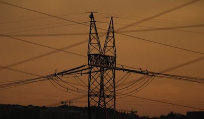 Poste de red eléctrica.
