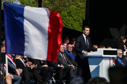 Jordan Bardella, président de la reconstruction nationale lors de la concentration soutenant Marine Le Pen à Paris.