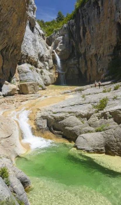 Varias cascadas del río Mascún son aptas para el descenso de barrancos.