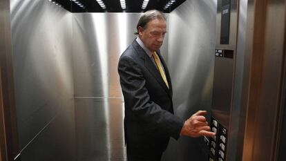 Vicente Martínez-Pujalte López, en un ascensor del Congreso.