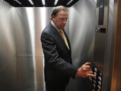 Vicente Martínez-Pujalte López, en un ascensor del Congreso.