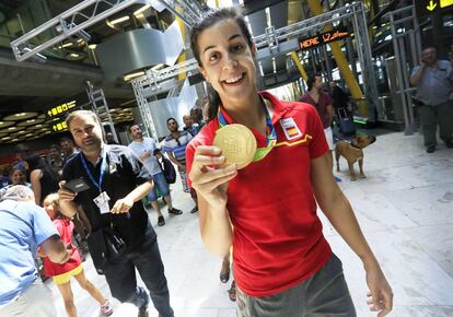 Carolina Marín, a su llegada al aeropuerto de Barajas.