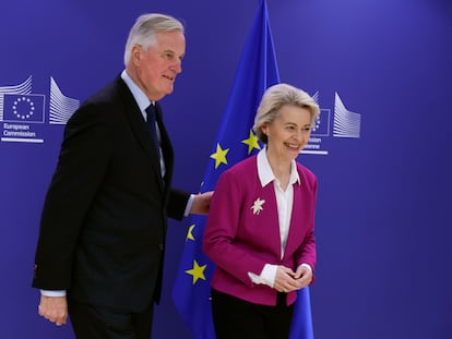 Michel Barnier y Ursula von der Leyen
