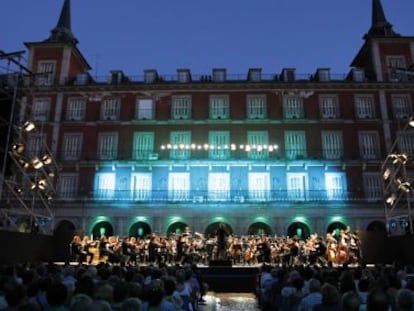 Concierto de la Orquesta de la Comunidad de Madrid en la plaza Mayor