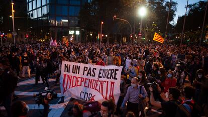 Manifestación de los CDR en los Jardinets de Gracia en contra la inhabilitación del presidente Quim Torra.