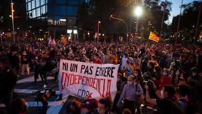 Manifestación de los CDR en los Jardinets de Gracia en contra la inhabilitación del presidente Quim Torra.