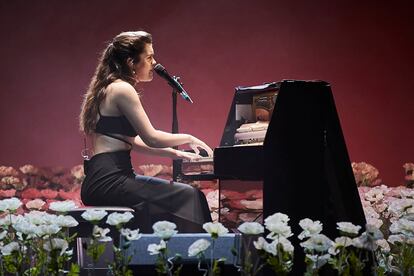 Amaia Romero en su actuación en el Inverfest Music Festival de Madrid, ayer.