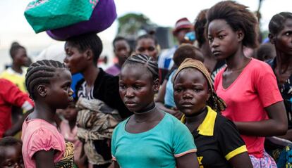 Refugiados de la República Democrática de Congo esperan a ser reasentados en el campo de Kagoma, en Uganda, el pasado 10 de abril.