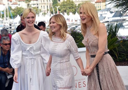 Las tres protagonistas de La seducción riendo durante el encuentro con la prensa.