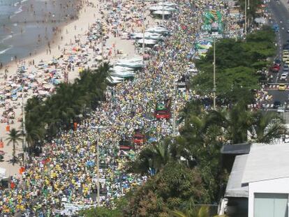 Manifestaci&oacute;n contra Dilma Roussef en R&iacute;o de Janeiro
